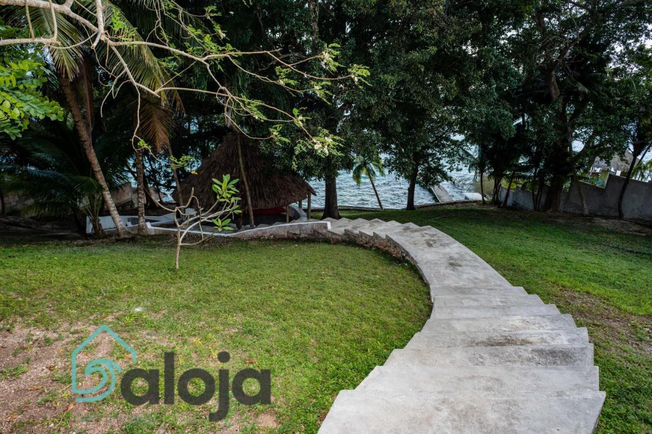 Villa Xtohil With Private Access To The Magic 7 Colors Lagoon Bacalar Dış mekan fotoğraf