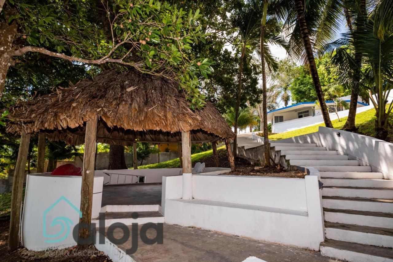 Villa Xtohil With Private Access To The Magic 7 Colors Lagoon Bacalar Dış mekan fotoğraf